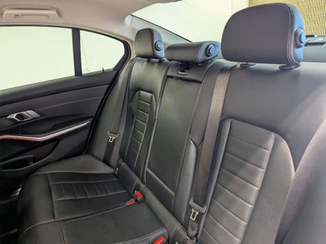 BMW 3 Series 2.0 318d Sport Auto 4dr 42