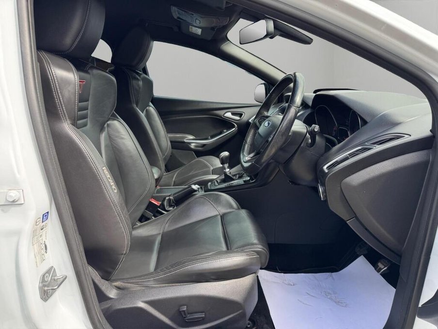 2017 Ford Focus — image 12