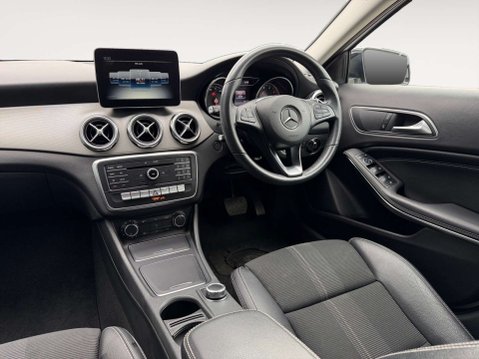 Mercedes-Benz GLA 1.6 GLA 180 Urban Edition Auto 5dr 9