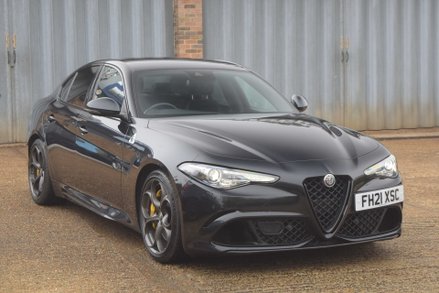 Alfa Romeo Giulia V6 BITURBO QUADRIFOGLIO