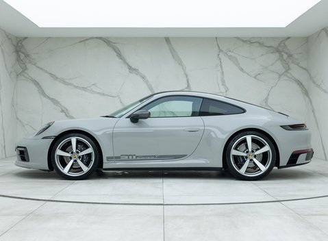 Porsche 911 Carrera T (992) 2