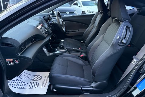 Honda CR-Z I-VTEC IMA SPORT - TWO OWNERS - SERVICE HISTORY - £35 ROAD TAX  3