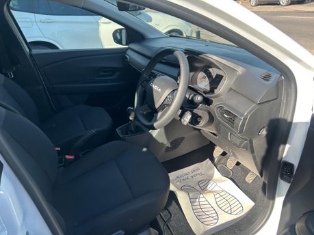 Dacia Sandero 1.0 TCe Essential Euro 6 (s/s) 5dr 17