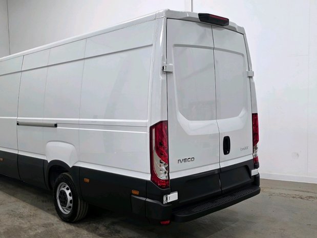 Iveco Daily 35S14 Manual Comfort 4100 Panel Van 11