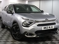 Citroen C4 PURETECH SHINE S/S 19