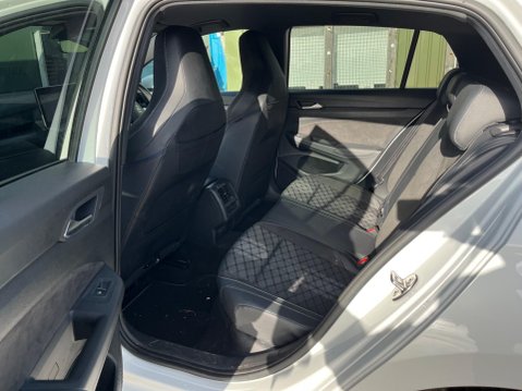 Volkswagen Golf 1.5 eTSI MHEV R-Line DSG Euro 6 (s/s) 5dr 7