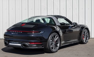 Porsche 911 (992) Targa 4S 7