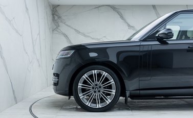 Land Rover Range Rover D350 AUTOBIOGRAPHY LWB 34