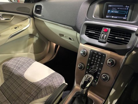 Volvo V40 1.5 T3 Auto Euro 6 (s/s) 5dr 50