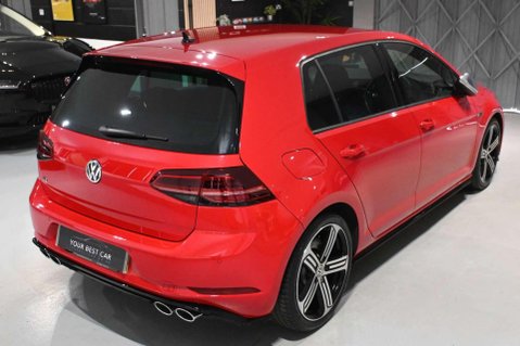 Volkswagen Golf R TSI 4MOTION DSG 16