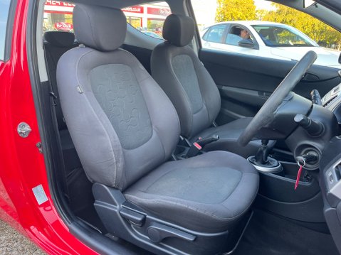 Hyundai i20 1.2 CLASSIC 8