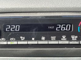 Toyota Yaris 1.5 Yaris Dynamic HEV CVT 5dr 49