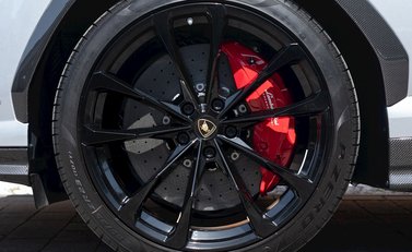 Lamborghini Urus 10