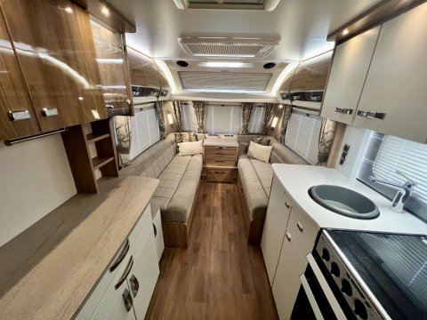 Swift Elegance 480 23