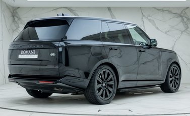 Land Rover Range Rover P510e First Edition 3
