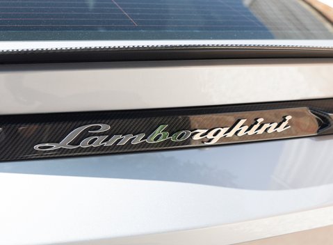 Lamborghini Urus 35
