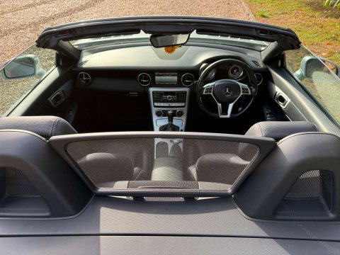 Mercedes-Benz SLK 3.5 SLK350 AMG Sport BlueEfficiency Auto 2dr 5