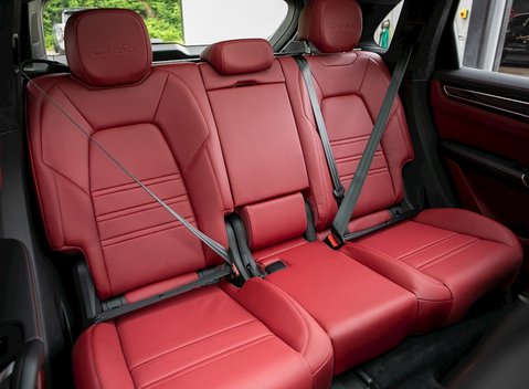 Porsche Cayenne Turbo 13