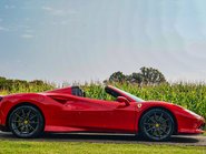 Ferrari F8 SPIDER 3