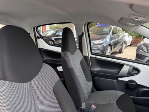 Toyota Aygo 1.0 VVT-i Move MultiMode Euro 5 5dr 17