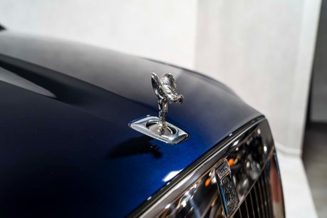 Rolls-Royce Ghost V12. STARLIGHT. H, C & M SEATS. REAR ENTERTAINMENT. HUD. A/CRUISE CONTROL 41