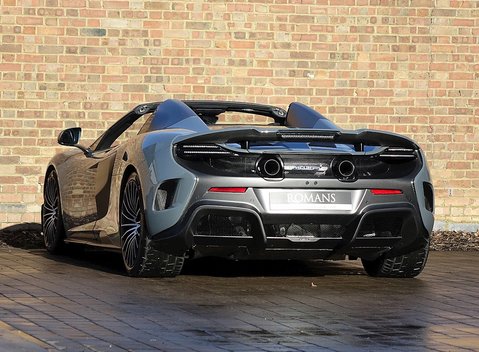 McLaren 675 LT Spider 14