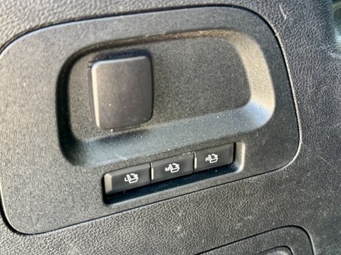 Ford S-Max ZETEC TDCI 61