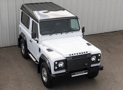Land Rover Defender 90 Landmark 8