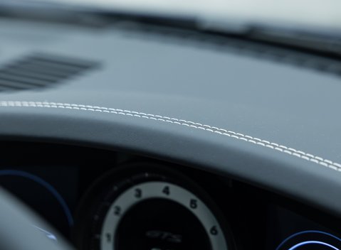 Porsche 911 Carrera GTS (992) 26