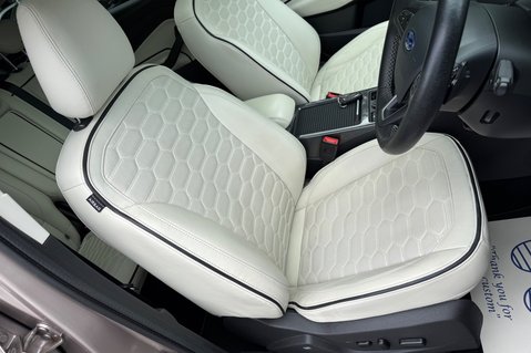 Ford Kuga VIGNALE TDCI AUTO - MILANO GRIGIO PAINT - PAN ROOF -APPEARANCE PACK 36