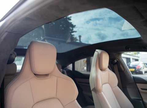 Porsche Taycan Turbo 13