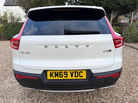 Volvo XC40 2.0 D3 Inscription Auto AWD Euro 6 (s/s) 5dr 9