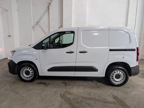 Peugeot Partner BLUEHDI PROFESSIONAL PREMIUM PLUS L1 7