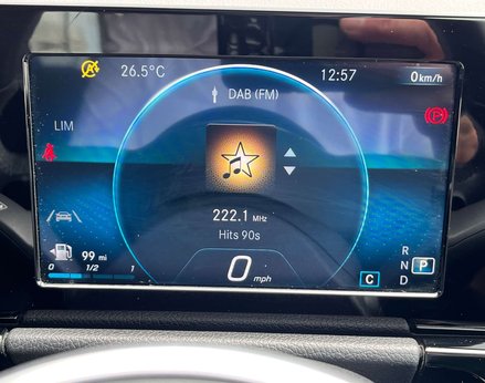 Mercedes-Benz B Class 1.3 B 200 Sport Auto 5dr 29