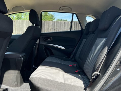 Suzuki S-Cross MOTION 21
