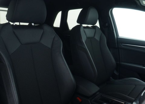 Audi Q3 1.5 TFSI CoD 35 Black Edition SUV 5dr Petrol S Tronic Euro 6 (s/s) (150 ps) 45
