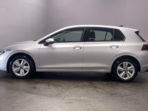 Volkswagen Golf 1.5 eTSI MHEV Life Hatchback 5dr Petrol Hybrid DSG Euro 6 (s/s) (150 ps) 5