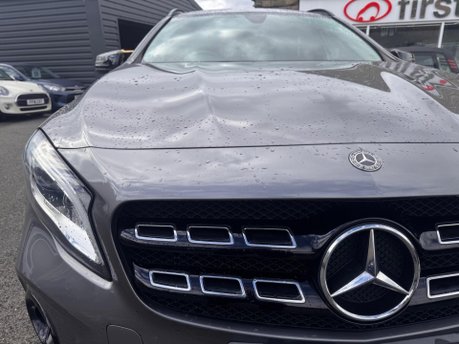 Mercedes-Benz GLA GLA 180 URBAN EDITION 8