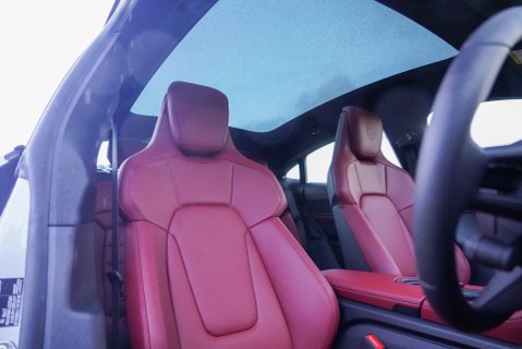 Porsche Taycan Performance Plus 93.4kWh 10