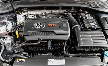 Volkswagen Golf GTI 24