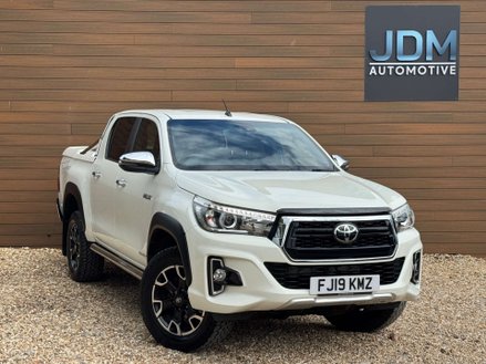 Toyota Hilux 2.4 HI-Luxury Invincible X D-4D 4WD Double Cab Auto 4WD 5dr