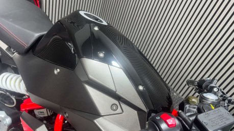 Hyosung GD 2016 ONLY 1K 250CC SPORTS BIKE LIGHTWEIGHT LONG MOT 32
