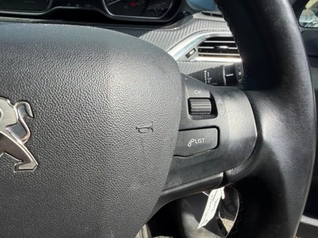 Peugeot 2008 ALLURE PREMIUM 13