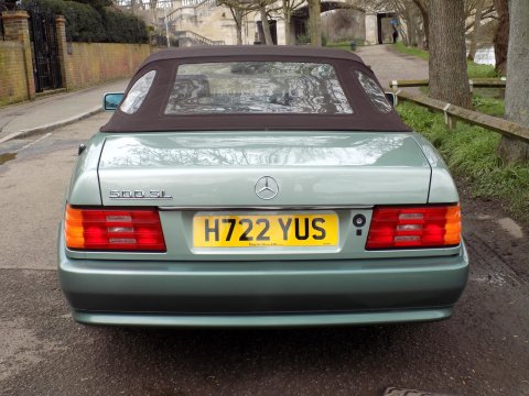 Mercedes-Benz SL Series 500SL-32 14