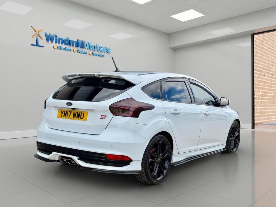 2017 Ford Focus — image 10