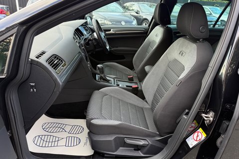 Volkswagen Golf R-LINE EDITION TSI EVO DSG 12