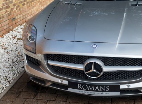 Mercedes-Benz SLS AMG 22