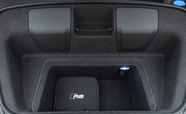 Audi R8 V10 Performance Quattro 24