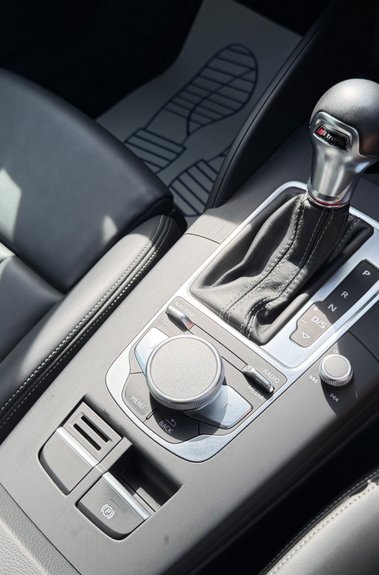 Audi S3 QUATTRO 3 DOOR - APPLE CAR PLAY - VIRTUAL COCKPIT -2 OWNERS -FULL SERVICE H 