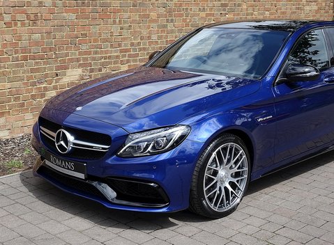 Mercedes-Benz C Class C63 Saloon 21